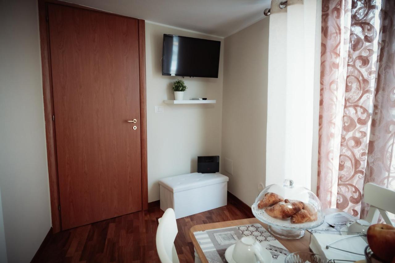 La Terrazza Dei Gemelli - Casa Vacanze Venosa Exterior foto